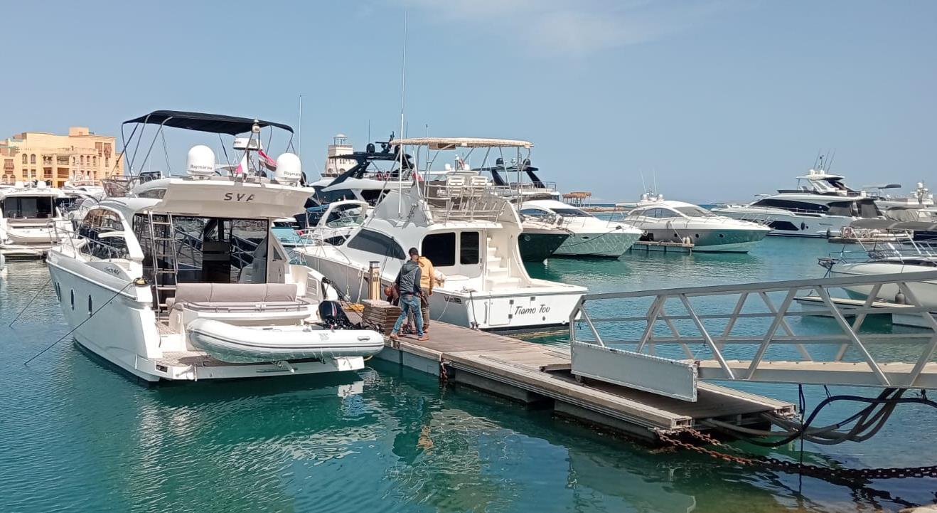 Absolute 40 Fly — view 1