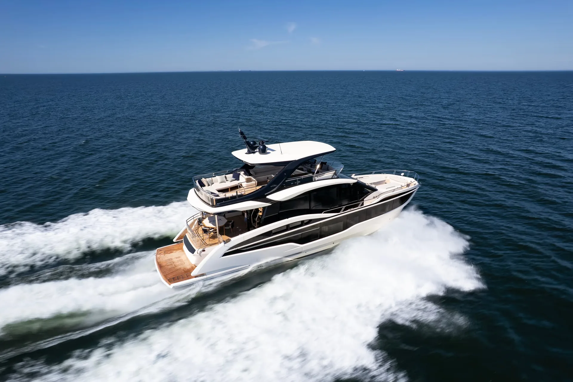 Galeon 620 Fly — video cover