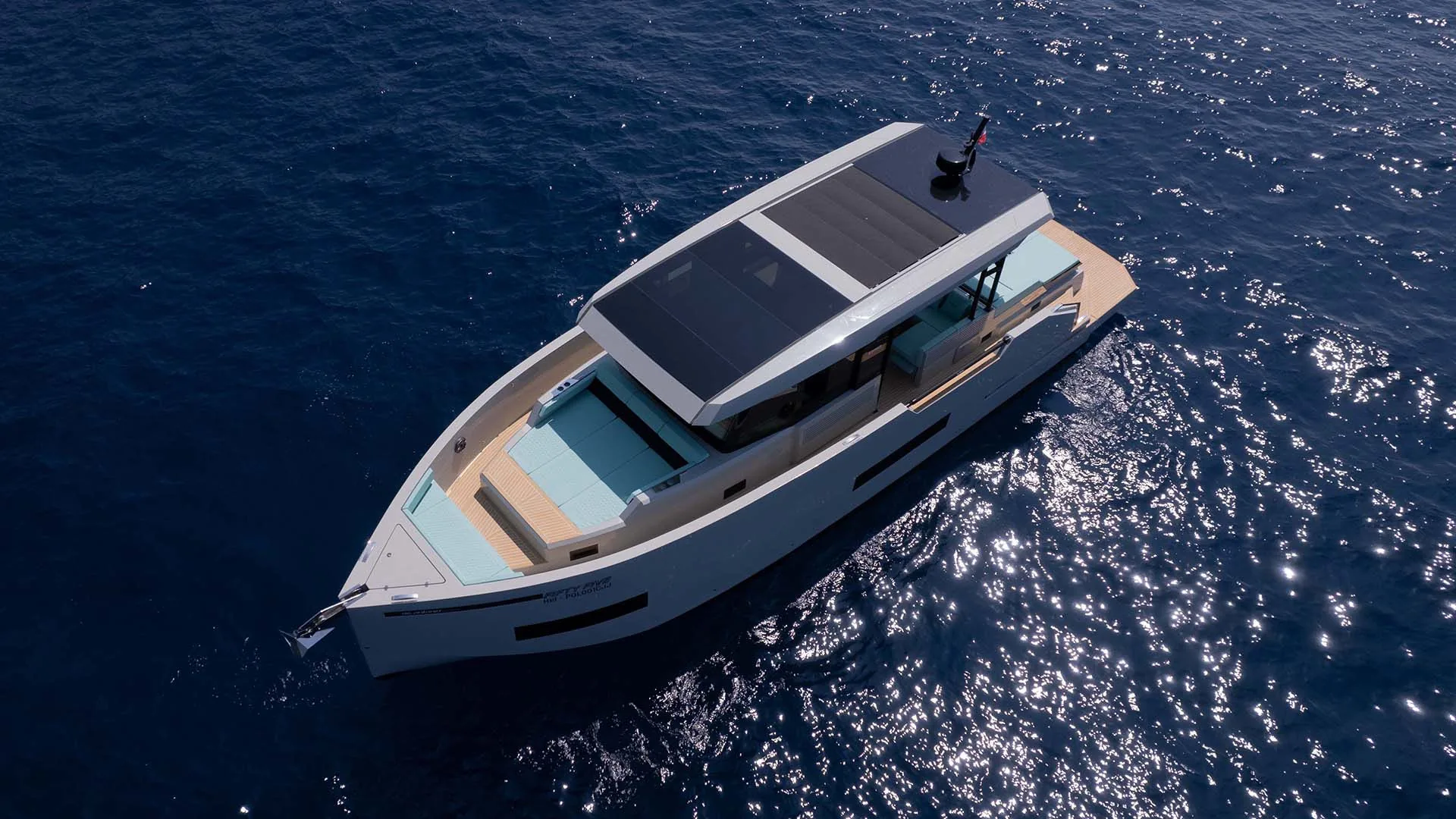 De Antonio Yachts D50 Coupé — view 4