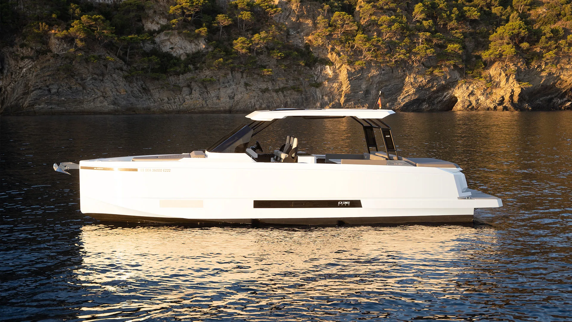 De Antonio Yachts D36 — view 3