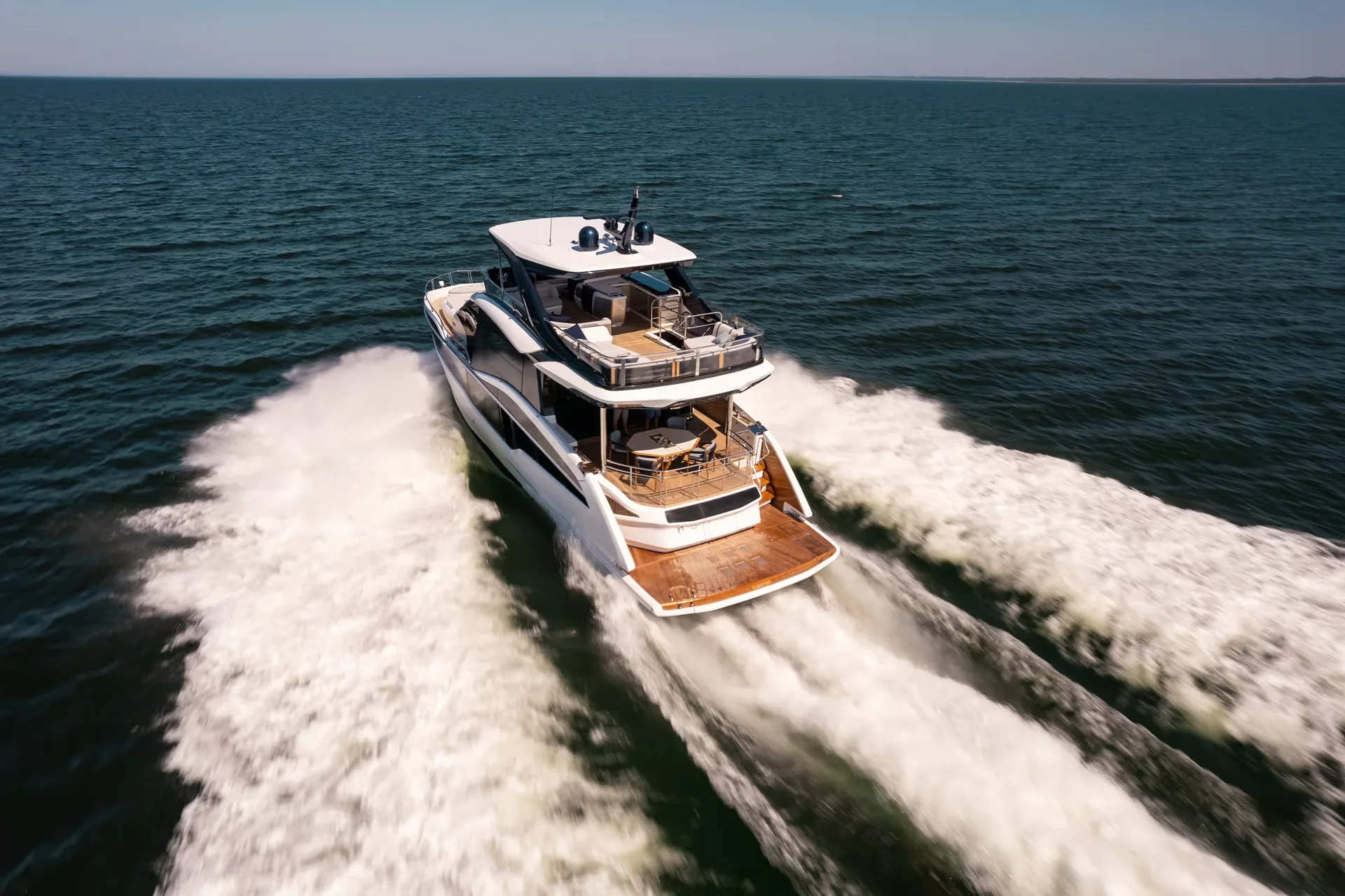 Galeon 620 Fly — view 2
