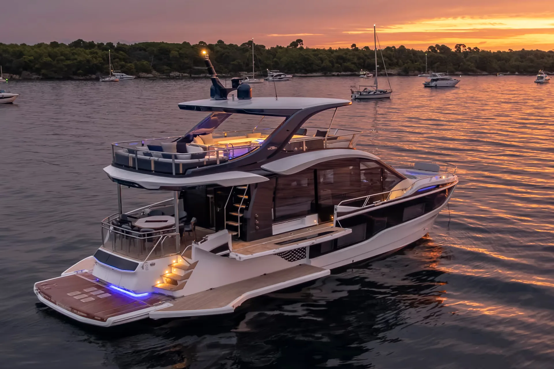 Galeon 620 Fly — TheBoatfinder review