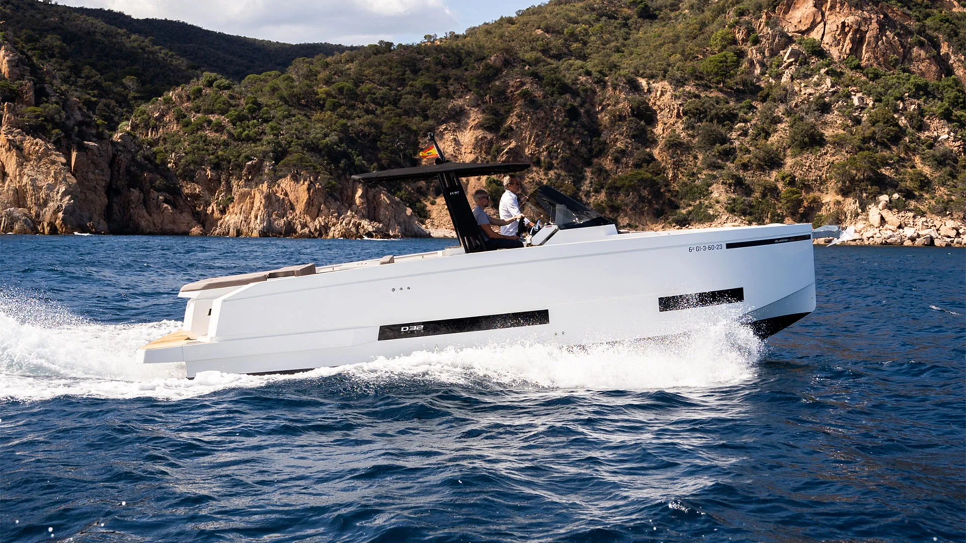 De Antonio Yachts D32 — view 1