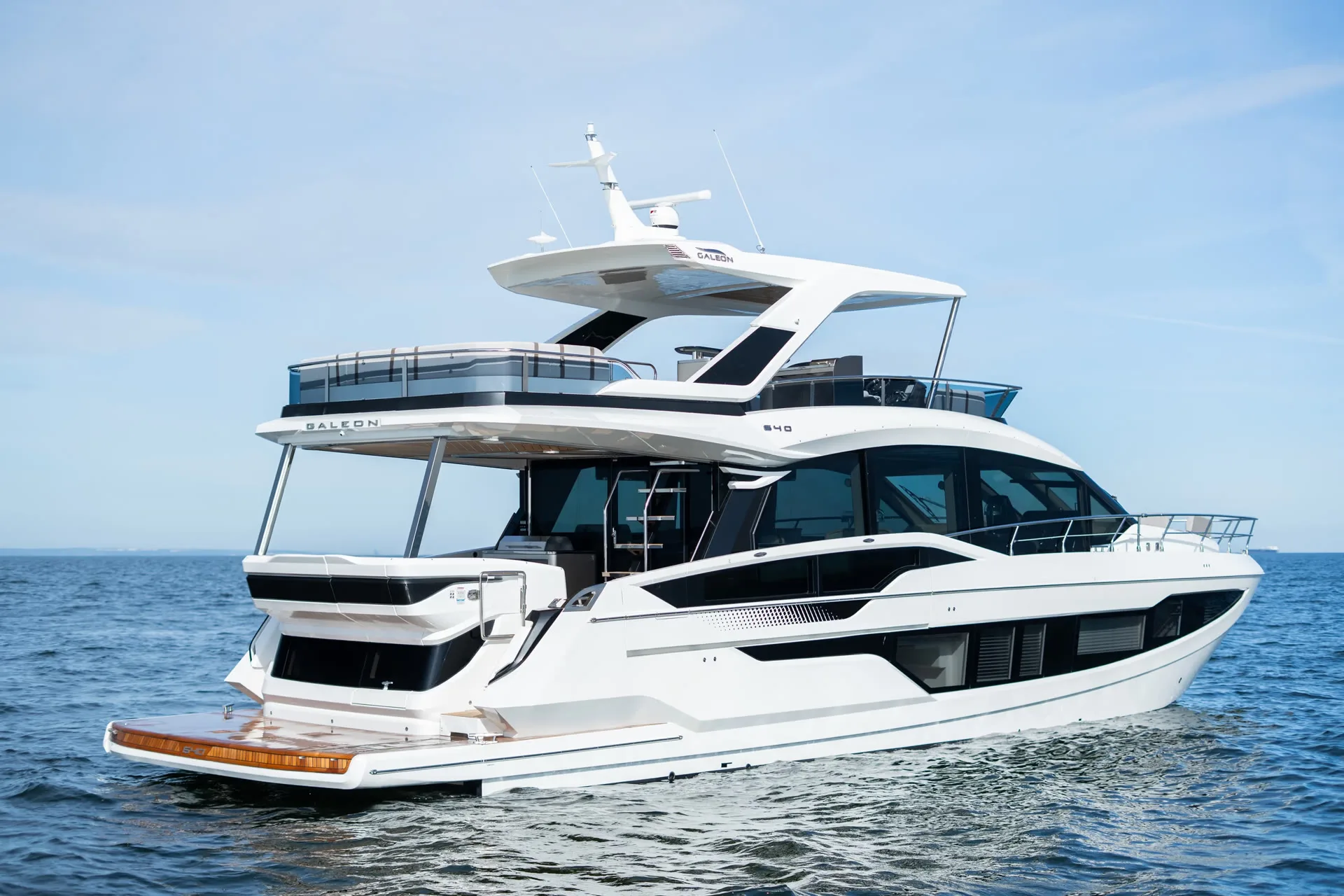 Galeon 640 Fly — view 1