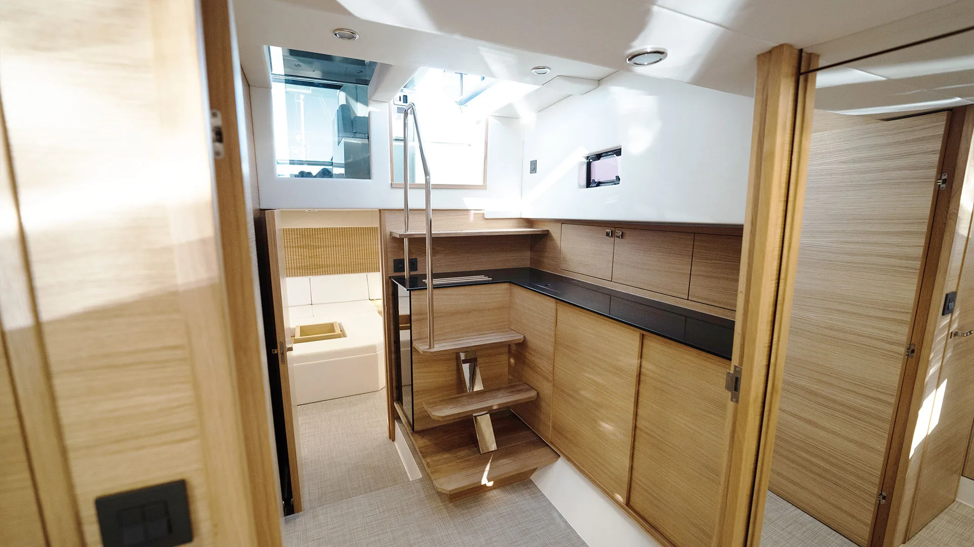 De Antonio Yachts D50 Open — view 7