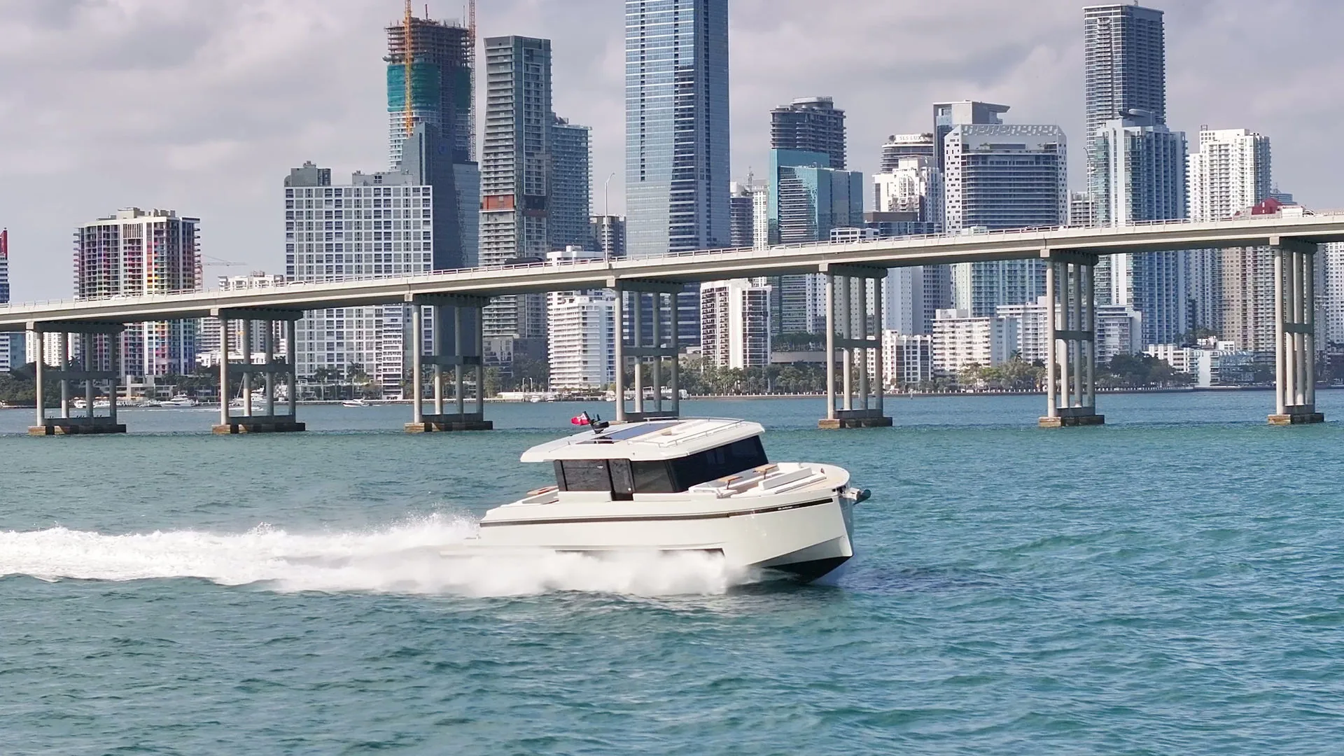 De Antonio Yachts D60 — view 1