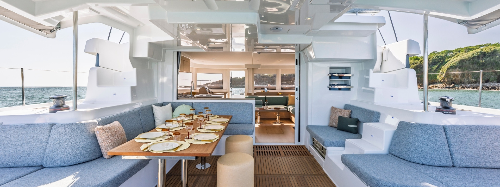 Lagoon 47 — view 8