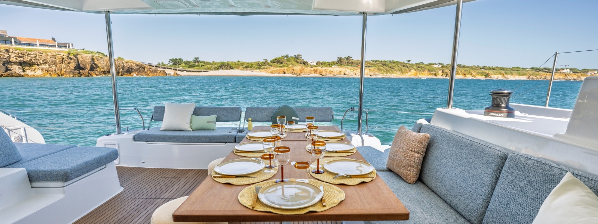 Lagoon 47 — view 5