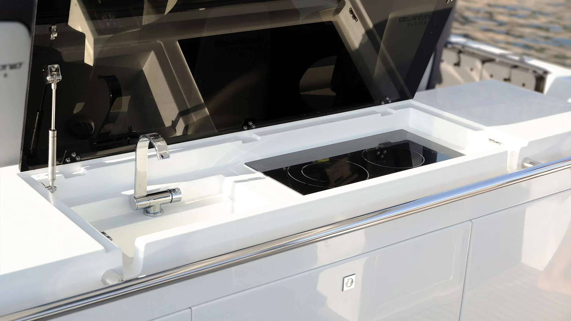 De Antonio Yachts D36 — view 6