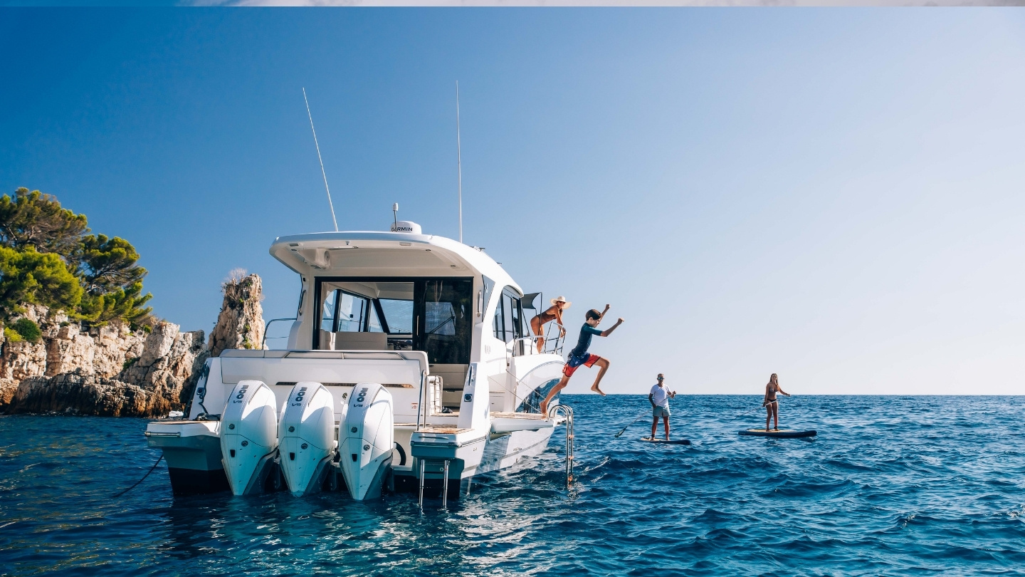 Beneteau Antares 12 Coupé — view 4