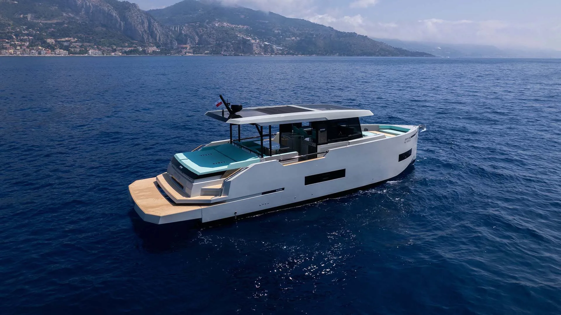 De Antonio Yachts D50 Coupé — view 5